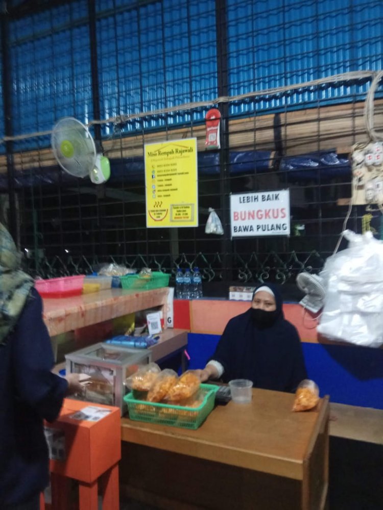 Warung Makan di Pekanbaru Anjurkan Pelanggan Bungkus dan Bawa Pulang Makanan