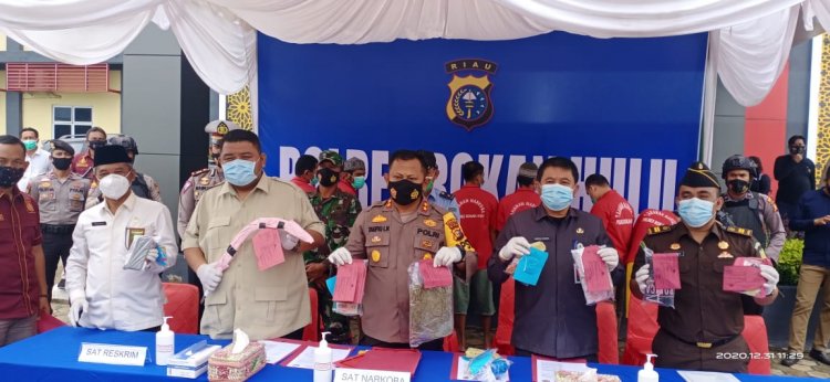 Rilis Akhir Tahun 2020, Kapolres Rohul Ajak Masyarakat Jadi Polisi untuk Diri Sendiri