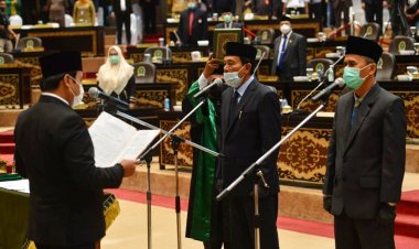 Zulkifli Indra dan Mardianto Manan Sah Dilantik Sebagai Anggota DPRD Riau