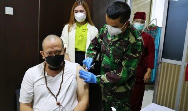 Giliran LaNyalla dan Nono Sampono Terima Vaksin Sinovac