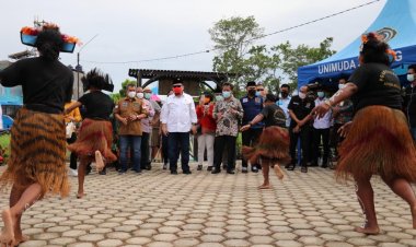 Ketua DPD RI Minta Daerah Tingkatkan Kesejahteraan Guru Honorer