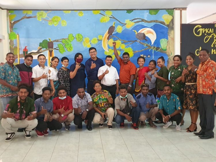 Filep Wamafma Tegaskan Miras Sumbang Angka Kematian di Papua