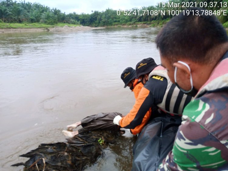 Tim Gabungan Temukan Jenazah Bocah Hanyut di Sungai Batang Lubuh Rohul