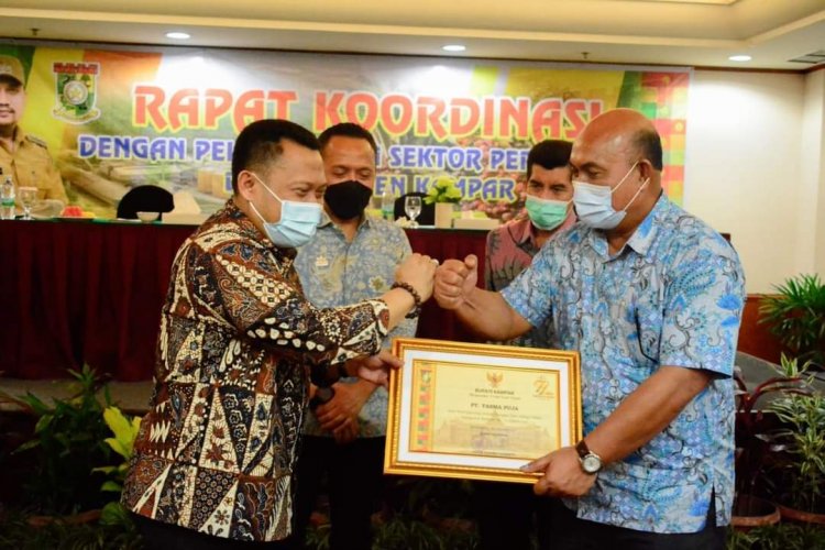 Tingkatkan Sinergi, Bupati Kampar Rakor Dengan Pelaku Usaha Perkebunan