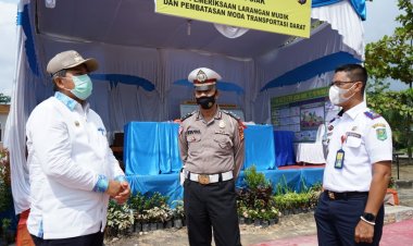 Bupati Siak Pantau Pos Penyekatan Larang Mudik di Minas dan Kandis