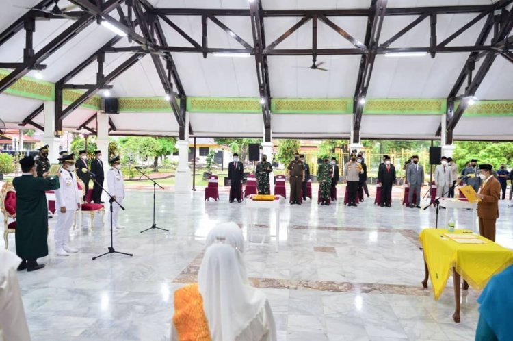 Dilantik Gubri, Zukri Misran-Nasarudin Resmi Pimpin Pelalawan