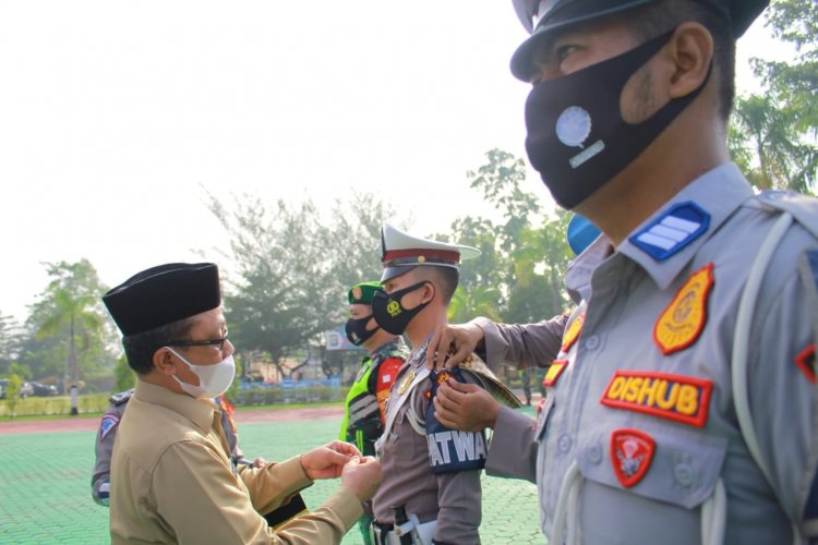 Sekdakab Siak Jadi Irup Apel Gelar Pasukan Operasi Ketupat Lancang Kuning 2021