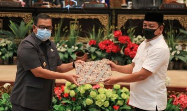 DPRD Riau Paripurna Penyampaian Ranperda Pertanggungjawaban APBD 2020