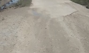 Warga Desa Kelemantan Keluhkan Kerusakan Jalan