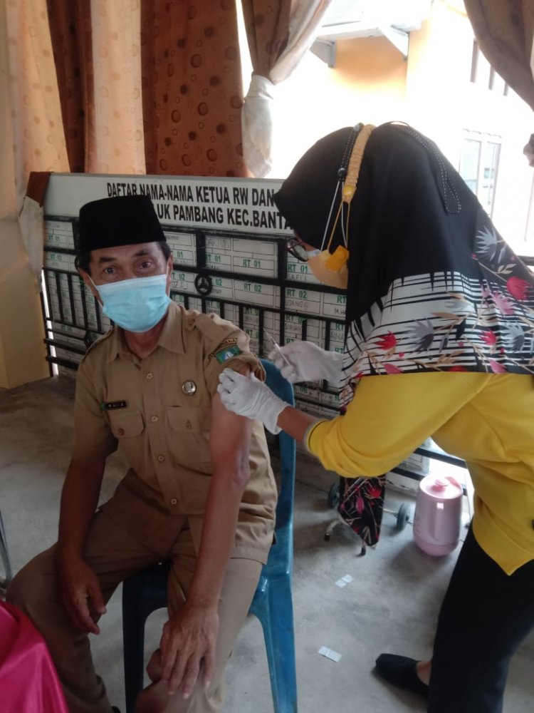 Desa Teluk Pambang Gelar Vaksinasi Massal Sasar Lansia