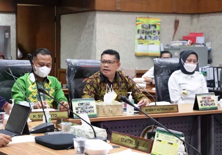 Komisi II DPRD Provinsi Riau Gelar Rapat Bahas Pengaduan Masyarakat Talang Mamak