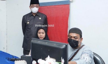 Tinjau Perekaman e-KTP, Bupati Inhil Sosialisasikan Program Nasi Uduk