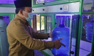 Wabup Husni Resmikan Depot Air Minum pesantren Modren Fataha