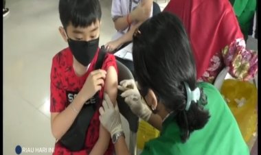 Ratusan Siswa Witama School Divaksin, Mengaku Tak Sakit