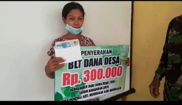 Pemerintah Desa Penebal Salurkan BLT DD Empat Bulan Sekaligus