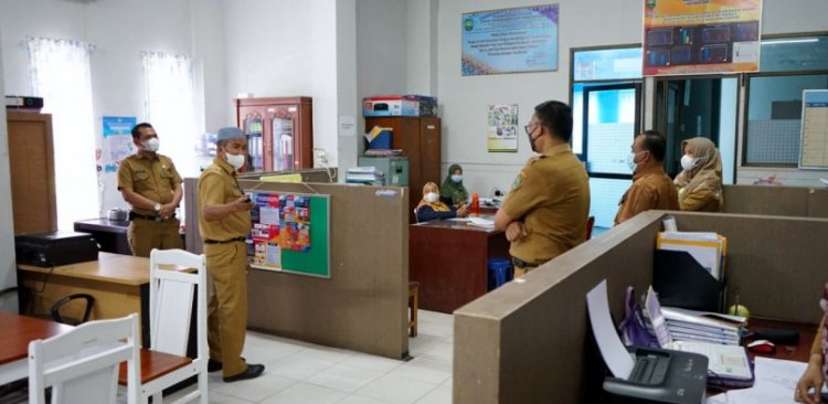 Asisten Administrasi Umum Setdakab Siak Monitoring Pelaksanaan PPKM Level 4 di OPD