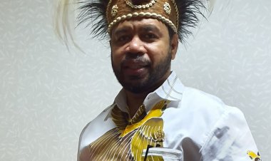 Kritisi Menteri Bahlil Lahadalia, Senator Filep: Jangan Salah Kamar!