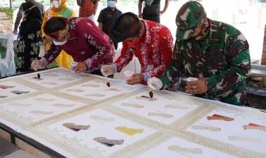 Dari Festival Warna Lestari, Bupati Alfedri Minta Batik dan Tenun Siak Dikembangkan