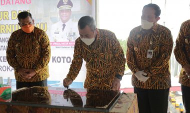 Gubri Resmikan Jembatan Sei Siasam Rohul