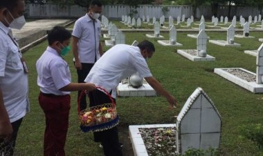 Ziarah Wisata ke TMP Kusuma Dharma Pekanbaru, Pelajar Diajak Jadi Pahlawan Masa Kini