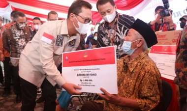 Komite III DPD RI Bersama Kemensos Serahkan Bantuan Atensi untuk Kalimantan Utara Rp 764 Juta