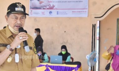 Lakukan Kunjungan Kerja Ke Teluk Pinang, Wabup Inhil Minta Masyarakat tak Takut Divaksin
