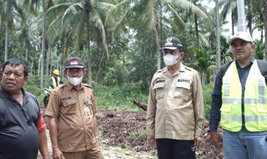 Bupati Inhil Tinjau Pembangunan Jalan Simpang Kuala Saka -Teluk Lanjut-Sungai Guntung