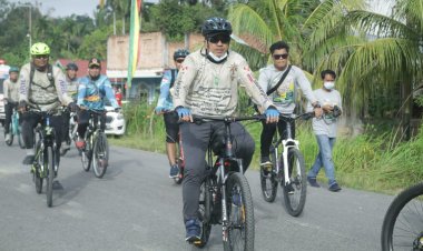 Bupati Alfedri Lepas Peserta Goes Napak Tilas Sultan Siak II 