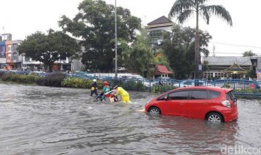 Riau Masuk Salah Satu Provinsi Yang Berpotensi Banjir dan Longsor