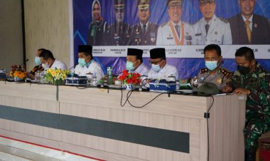 Pimpin Rapat Sinkronisasi, Bupati Siak Bertekad Pertahankan Zero Kasus Covid-19 dan Gesa Vaksinasi