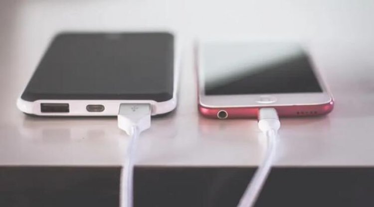 9 Penyebab Ponsel Cepat Panas yang Patut Diketahui Beserta Cara Mengatasinya