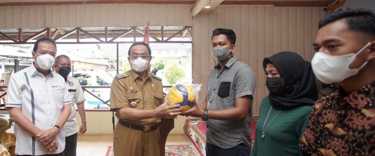 Bupati Inhil Hadiri Pelantikan dan Pengukuhan PBVSI Inhil