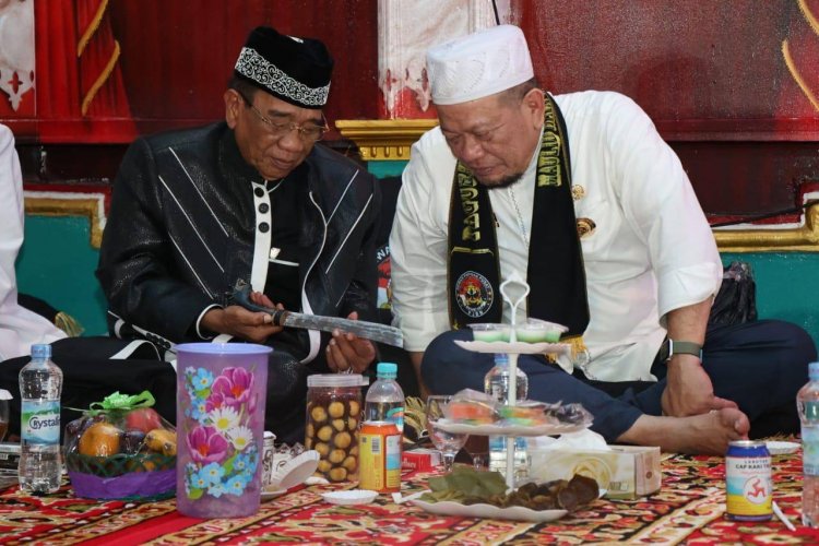AA LaNyalla Mahmud Mattalitti Jadi Pembina Paguron Jalak Banten Nusantara