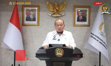 Di Depan Wisudawan Stikosa-AWS, LaNyalla Sebut Transformasi Kurikulum Harus Dilakukan