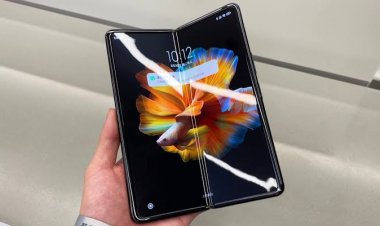 Xiaomi siapkan ponsel pintar Mi Mix Fold 2 gunakan layar ultra tipis dari Samsung