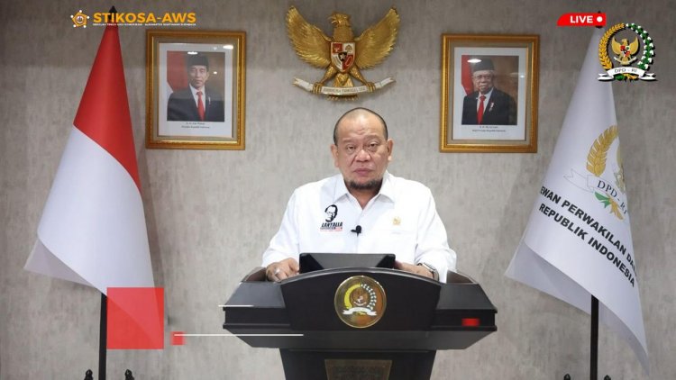 Di Depan Wisudawan Stikosa-AWS, LaNyalla Sebut Transformasi Kurikulum Harus Dilakukan