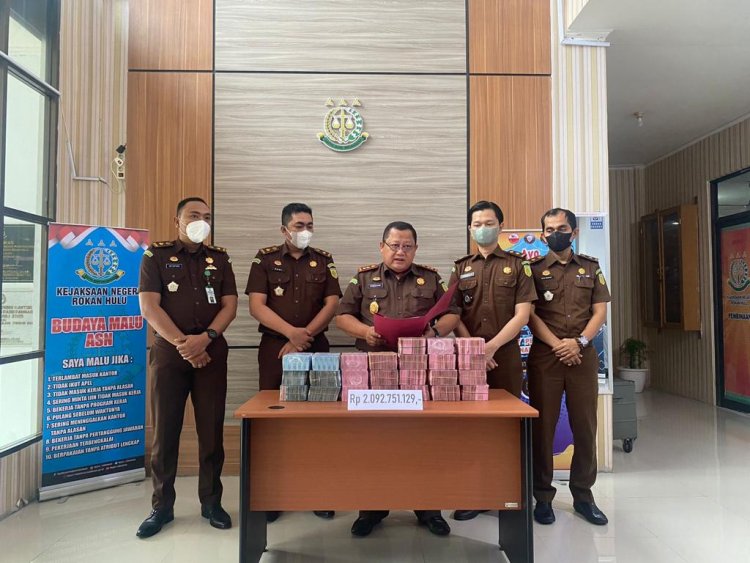 Tutup Tahun 2021, Kejari Rohul Sita Rp 2 M Dugaan Hasil Korupsi Alkes
