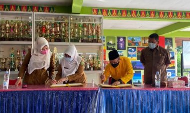 SMAN 6 Pekanbaru dan Unilak Teken MoU Peningkatan Kualitas SDM