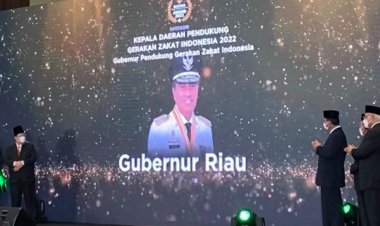 Syamsuar Terima Penghargaan Anugerah Baznas Award 2022
