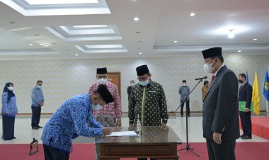 Rektor UNRI Lantik 21 Pejabat Fungsional