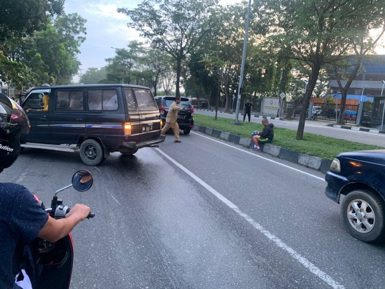 Hati-hati Lewat Jalan Arifin Ahmad Pekanbaru, Ceceran Solar Picu Banyak Kecelakaan