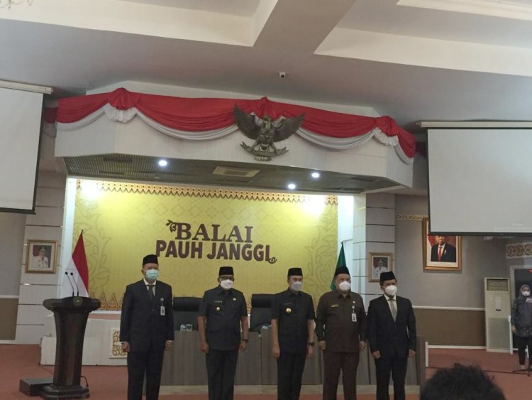 Gubri Lantik Jonli dan Muhammad Nur sebagai Pejabat Fungsional Ahli Utama