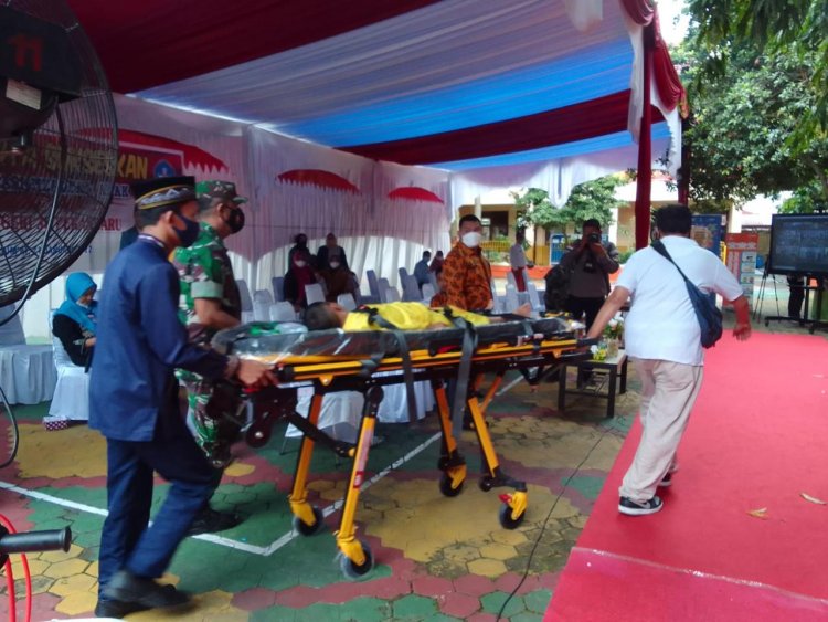 Siswa SDN 036 Pekanbaru Pingsan Saat Divaksin