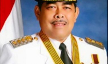 Almarhum Mantan Walikota Pekanbaru Herman Abdullah Dimakamkan di TMP Kusuma Dharma