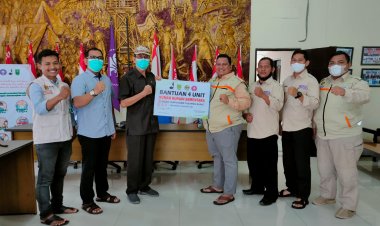 Kwarda Riau Terima Donasi Bencana Gempa Pasaman Barat dari Kwarcab Rokan Hulu 