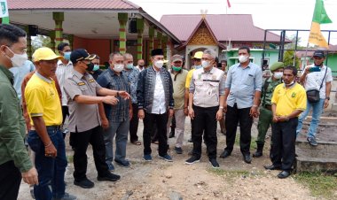 Gubri Tinjau Program  Padat  Karya di Bengkalis