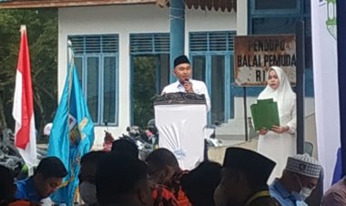 Ketua KNPI Riau Bagikan 1000 Paket Ramadan untuk Warga Pekanbaru
