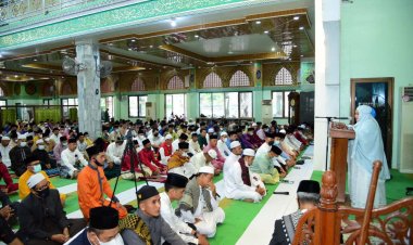 Shalat Ied Idul Fitri 1443 Hijriah, Bupati Bengkalis Ajak Masyarakat Hilang Sikap dan Peilaku Buruk