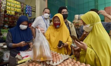 Kemendag- Kementerian BUMN Luncurkan Program Minyak Goreng Rakyat