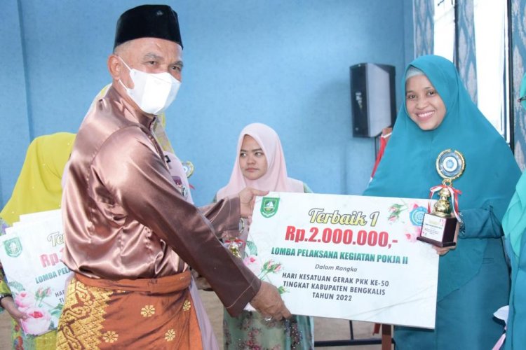Kelurahan Sungai Pakning Pemuncak Lomba Pelaksanaan Pokja II dan III